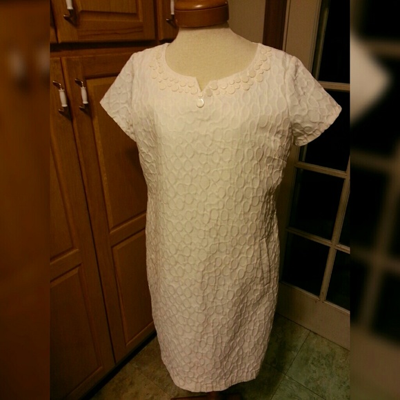 SOLD SOLD SOLD.  Dana Buchman Size 16 Dress