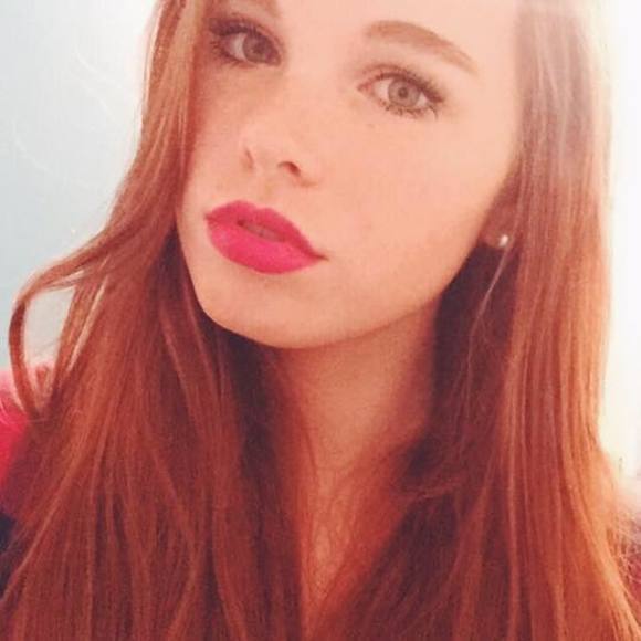 Meet your Posher, Olivia - Picture 1 of 4