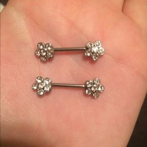 **NIPPLE RING** never worn flower nipple ring
