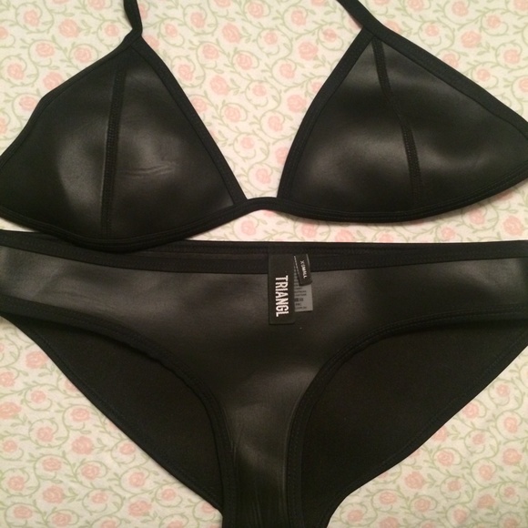 Triangl Chloe New York Noir Top Only