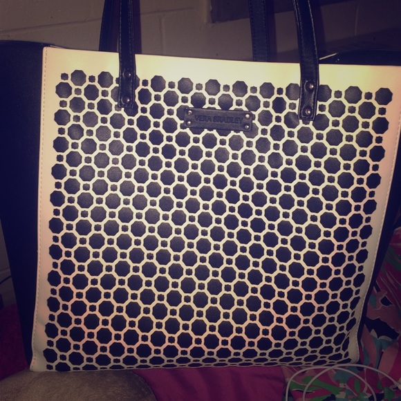 Vera Bradley Handbags - Vera Bradley Purse