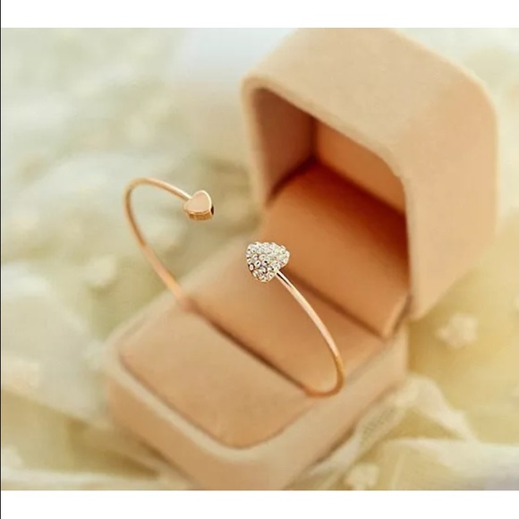 Jewelry - Make Offer! Gold Filled Bracelet
