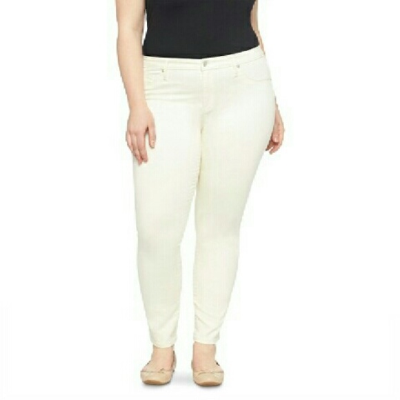 AVA & VIV Plus Size Off White Jeans