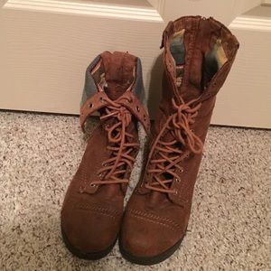 Versatile combat boots!!