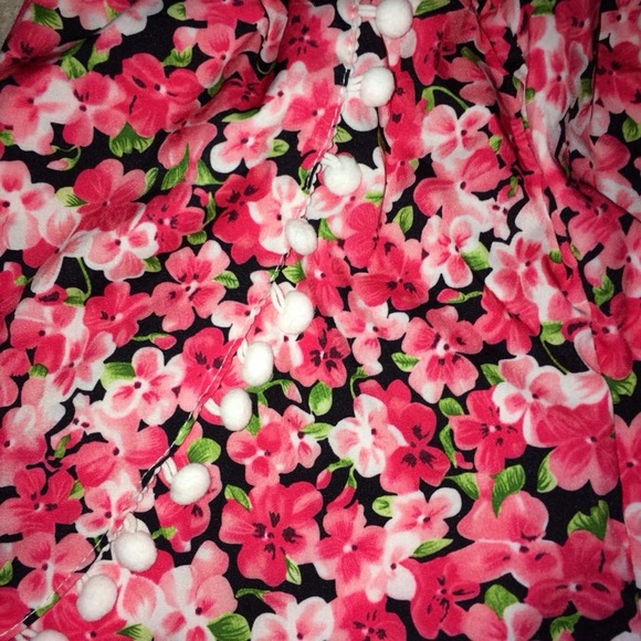 ⛔️FINAL SALE⛔️ Floral Pom Pom Shorts NWOT - Picture 2 of 3