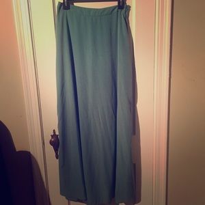 Forever 21 gorgeous green long skirt