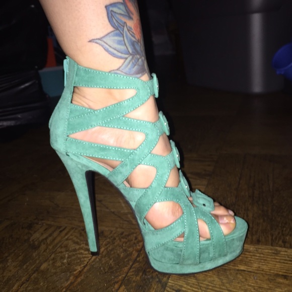 SEAFOAM SHOE - Picture 2 of 4