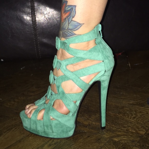 SEAFOAM SHOE - Picture 3 of 4