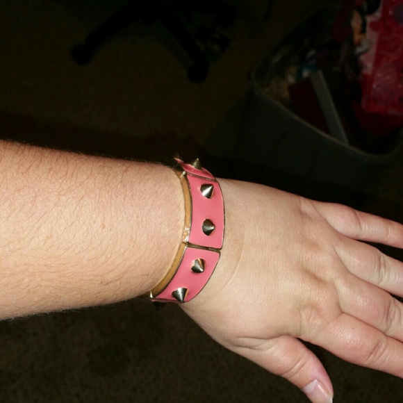 New coral spiked elastic bracelet
