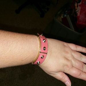 New coral spiked elastic bracelet