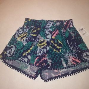 Never Worn New with tag⚪️⚫️⚪️