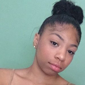 Meet your Posher, Janasha