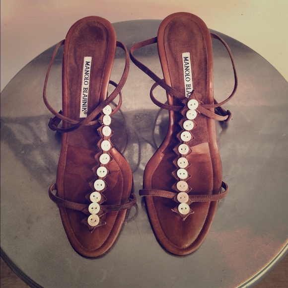 MANOLO BLAHNIK leather heeled sandals