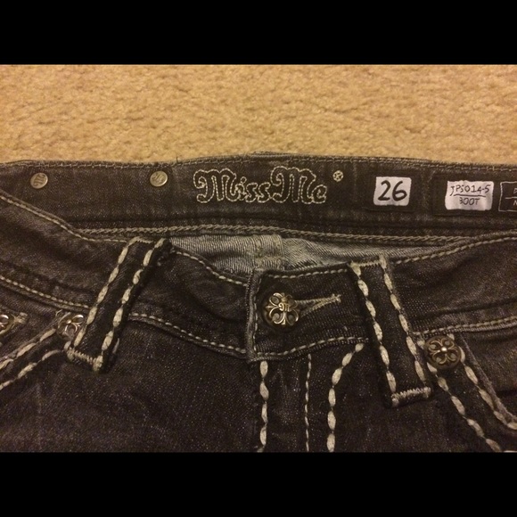 Like New Size 26 Miss Me Jeans