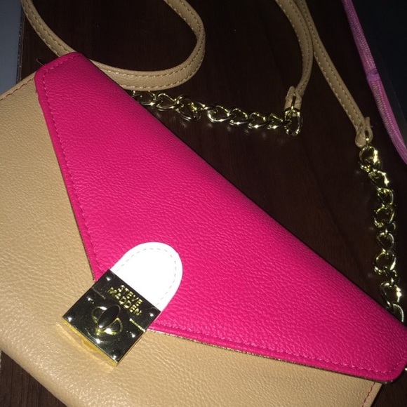 Steve Madden Handbags - Steve Madden Cross Body Clutch