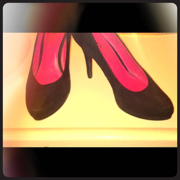 Sexy closed toe high heel