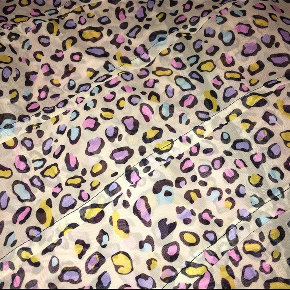 Multicolor Leopard Print Top - Picture 2 of 3