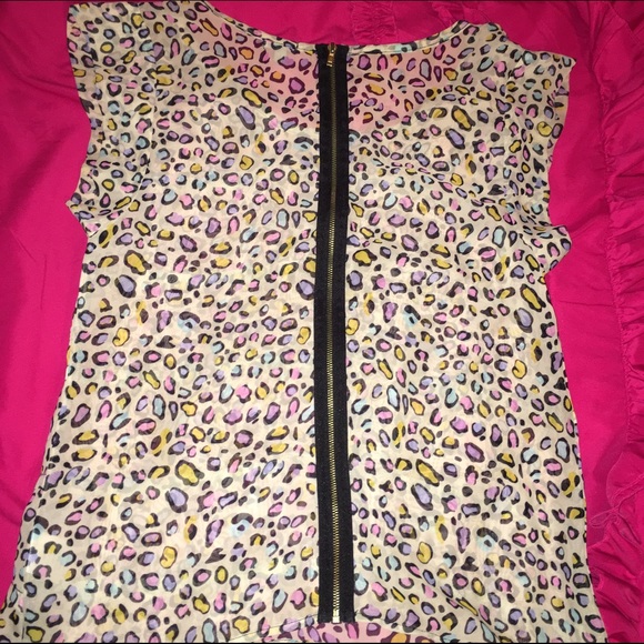 Multicolor Leopard Print Top - Picture 3 of 3