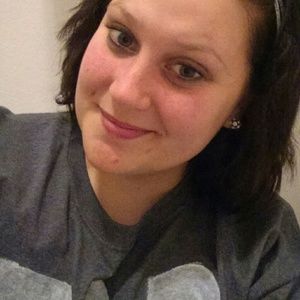 Meet your Posher, Courtney