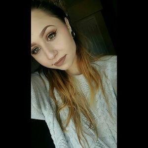 Meet your Posher, Dhaevis