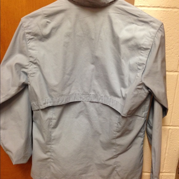 Lightweight Outdoor Button Up - Picture 3 of 4