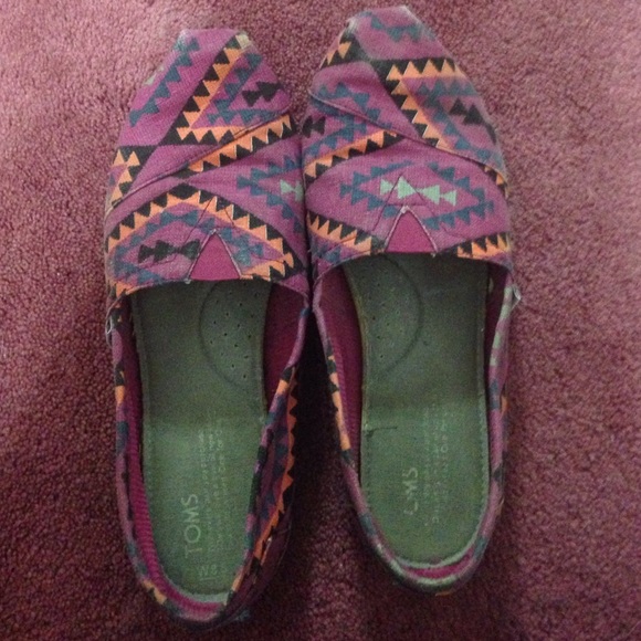 Tribal Print Toms