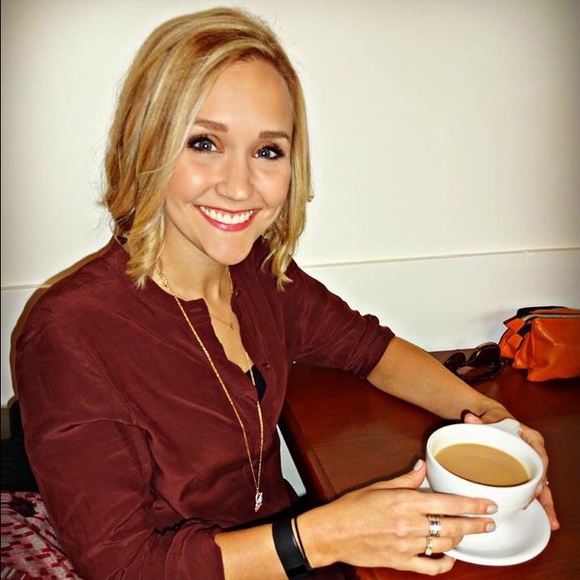 Meet Your Posher! - Picture 2 of 4