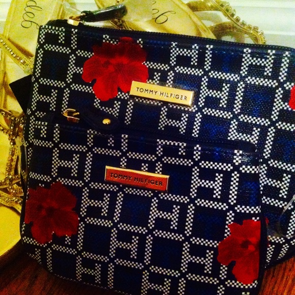 Blue with Roses Handbag/Makeup Bag Set