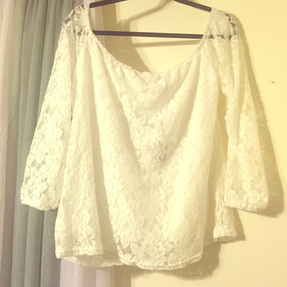 NWOT Off the shoulder lace top