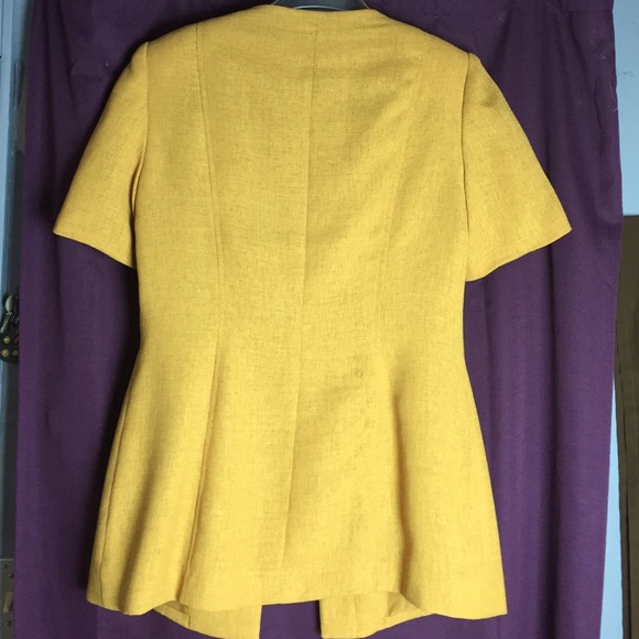 Gold suit - Picture 2 of 4