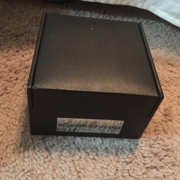 Watch - Picture 2 of 3