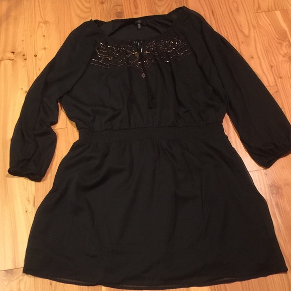Jessica Simpson black dress