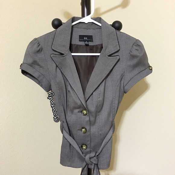 Iz Byer Short Sleeve Blazer