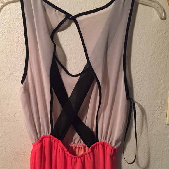 Dress - Picture 3 of 4