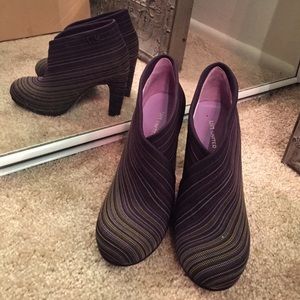United Nude heeled booties in deep purple & olive