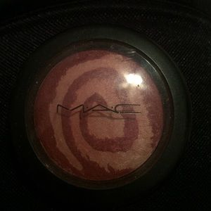 Mac ring of Saturn blush