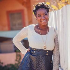 Meet your Posher, Adrienne