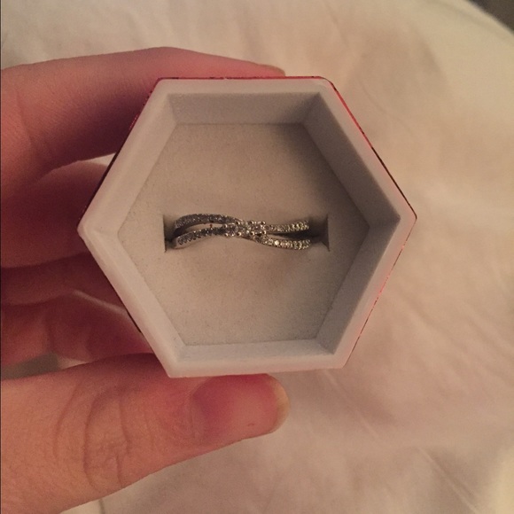 Beautiful sterling silver ring