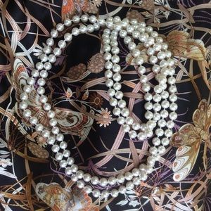 Quality faux pearls🎀 60"