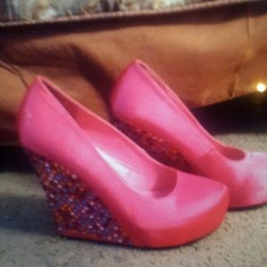 Hot  pink studded wedges