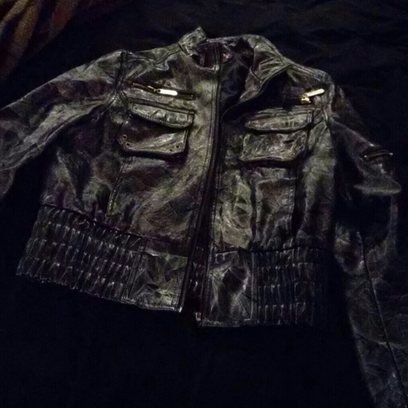 Apple bottom jacket