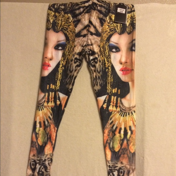 Nefertiti leggings!