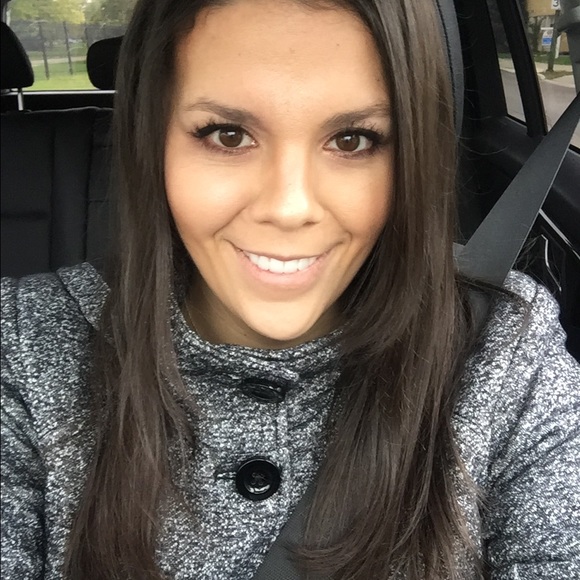 Meet your Posher, Gianna - Picture 1 of 1