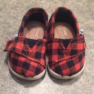Tiny Toms! Size 2!