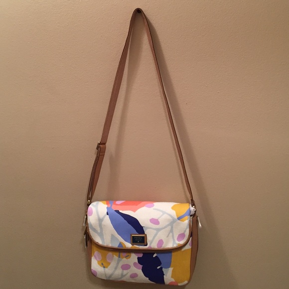 💰Fossil Preston Fabric Large Flap Crossbody - Picture 4 of 4