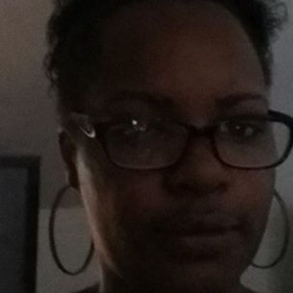 Meet your Posher, Monique - Picture 1 of 1