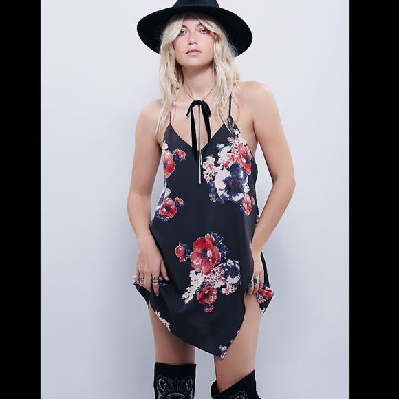 🔻LAST CHANCE🔻Free People floral dress