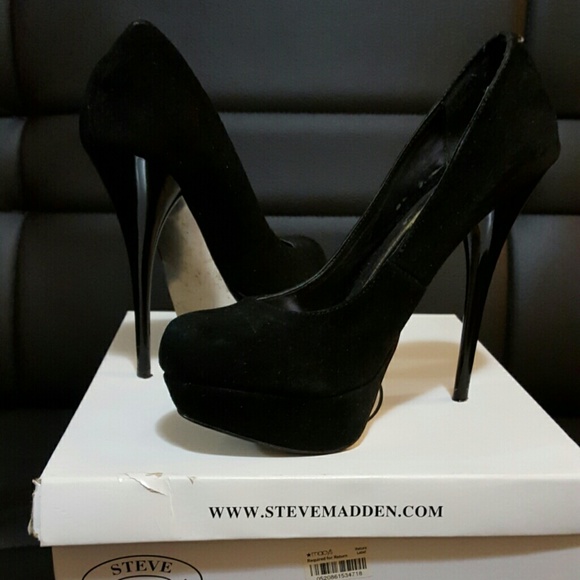 Steve Madden Caryssa, black suede heels, size 7