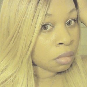 Meet your Posher, Sharron