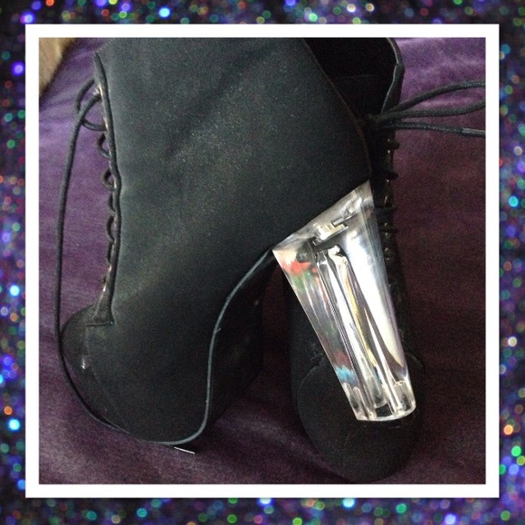 *final markdown* Clear Heel 'Lita' Style Booties